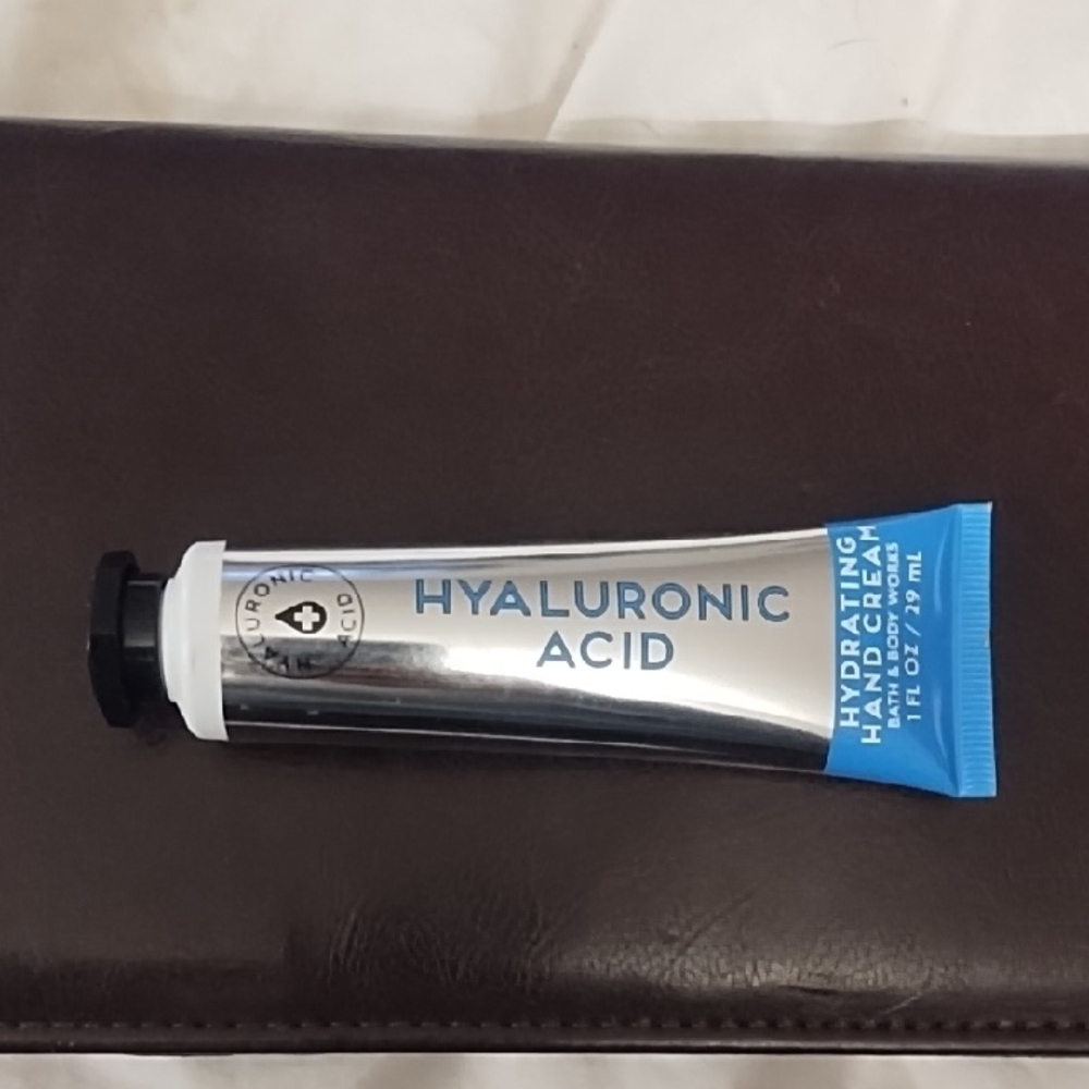 Hyaluronic Acid Hydrating Hand Cream - Silver and Blue